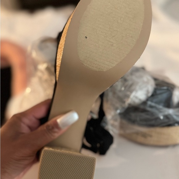 JustFab Black and Tan Platform Heels - Picture 3 of 7